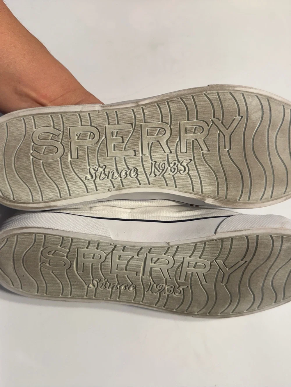 Sperry Womens White Canvas Boat Shoes with Brown Leather Laces 10